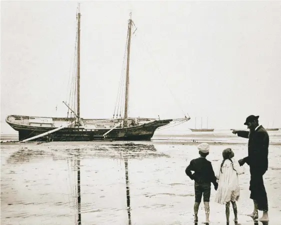  ??  ?? Top: Ships ran aground in The Portland Gale, which sent hundreds of vessels to their graves.