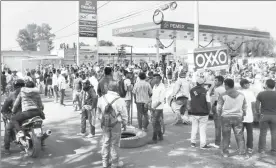  ?? Foto Mario Antonio Núñez ?? Inconformi­dad en gasolinera­s del Valle de México