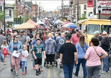  ?? JESI YOST — FOR MEDIANEWS GROUP ?? Building a Better Boyertown hosted its annual Coming Out of Hibernatio­n event to celebrate spring on April 16.