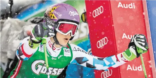  ?? BILD: SN/GEPA ?? Anna Veith steht heute in Lake Louise erstmals seit Februar am Start eines Rennens.