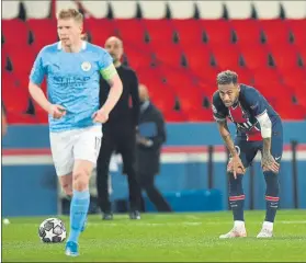  ?? FOTO: EFE ?? Neymar, fundido y observando a De Bruyne durante la segunda parte del partido