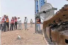  ??  ?? Revisión. En abril pasado, el presidente Enrique Peña Nieto acudió a supervisas las obras del nuevo aeropuerto.