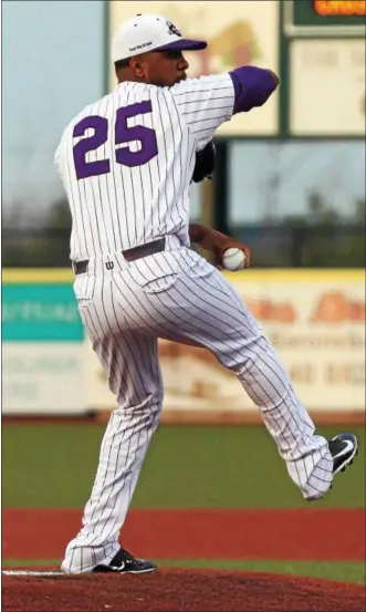  ?? RANDY MEYERS — THE MORNING JOURNAL ?? Oriel Caicedo of the Crushers delivers against the Grizzlies on Aug. 2.