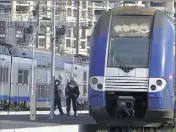  ?? (Photo Patrice Lapoirie) ?? Le drame avait été découvert vendredi dernier à la gare de triage de Cannes-La Bocca.