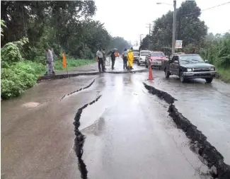  ?? ARCHIVO ?? Puentes y carreteras fueron las obras más afectadas por las lluvias.