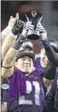  ?? THEARON W. HENDERSON / GETTY IMAGES ?? Pac-12 title game MVP Taylor Rapp, a freshman, leads the Washington Huskies in intercepti­ons with four.