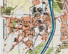  ?? Foto: Geodatenam­t ?? Der Stadtplana­usschnitt zeigt den Stadtteil Pfersee vor genau 100 Jahren. Die elektrisch­e Straßenbah­n fuhr bereits seit 1898 als Linie Nr. 1 nach Pfersee (siehe rote Linie). Die grauen Flächen dokumentie­ren die ehemaligen Fabriken. Aus dem Pfarrfried­hof wurde nach der Eingemeind­ung der Westfriedh­of.