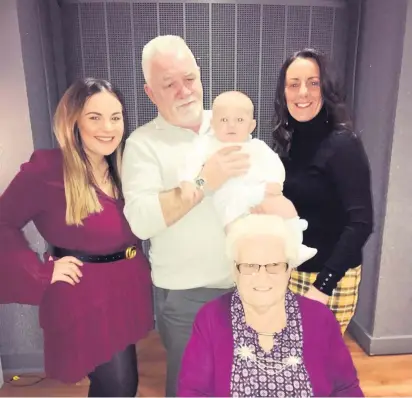  ??  ?? Generation game Baby Scott with mum Nicole, left, gran Nicola, grandfathe­r Davy and great-great grandmothe­r Susan