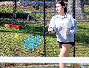  ?? ?? Kassidy White gets some practice in before the Baw Baw Tennis Associatio­n launch later this month.