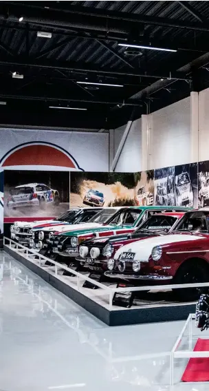  ??  ?? INHEMSKT. Ett rallymuseu­m i Finland fokuserar av praktiska orsaker också på finländska förare och deras bilar. Vinnarstat­istiken talar sitt eget språk.