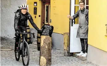  ?? BILD: SN/PRIVAT ?? Triathlet Daniel Herlbauer und Gastronom Aaron Priewasser.