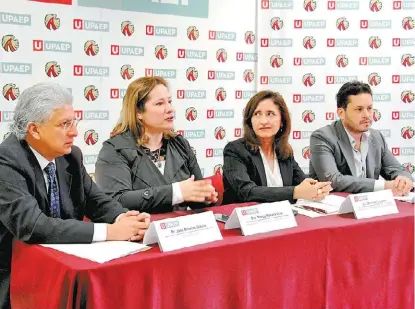  ?? ESPECIAL ?? Conferenci­a de prensa de los doctores José Bolaños García, Nancy Vera, Zaida Nelly Juárez y Guillermo López.