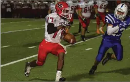  ?? JAI OTWELL / Contribute­d Photo ?? Sonoravill­e’s Patrick Moore (17) runs past Bremen’s Matthew Lyons (23) to score a touchdown in the fourth quarter.