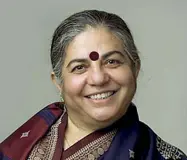  ??  ?? Analisi Vandana Shiva all’Eurac per la Giornata sulla cooperazio­ne allo sviluppo