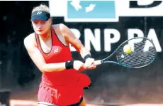  ??  ?? Ukraine’s Dayana Yastremska in action during her third round match at the Italian Open in Rome, September 18, 2020. - Reuters photo