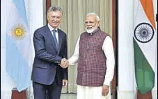  ?? SANJEEV VERMA/HT PHOTO ?? Prime Minister Narendra Modi with Argentina's President Mauricio Macri in New Delhi on Monday.