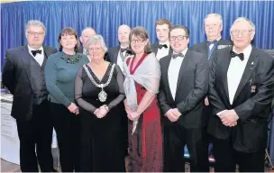  ??  ?? ●● Bollington mayor Coun Angela Williams with special guests at her civic dinner at Bollington Civic Hall