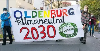  ?? BILD: Sascha Stüber ?? Die Aktionswoc­he „Public Climate School“endet mit einem Klimastrei­k, der am Freitag auf dem Pferdemark­t in Oldenburg stattfinde­t.