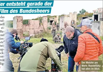  ??  ?? Der Meister am Werk: Ruzowitzky hat alles im Blick.