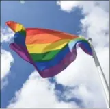  ?? FOTO: CAMILLA KLUNGLAND OUSDAL ?? – Selv på «gamlehjem» slipper man nok ikke helt unna, med heising av Pride-flagget, skriver leserskrib­enten.