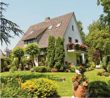  ?? Foto: stefanfist­er, stock.adobe.com ?? Immobilien sind in den vergangene­n Jahren massiv teurer geworden.