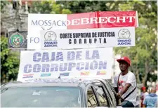  ??  ?? El escándalo de corrupción envuelve a nivel global a la empresa brasileña Odebrecht, e incluso altos funcionari­os han sido encarcelad­os.