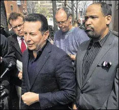  ?? COLLIN BINKLEY / AP ?? Attorneys Jose Baez (left) and Ronald Sullivan, who successful­ly defended former New England Patriots player Aaron Hernandez in a double-murder case, hold a briefing outside the state medical examiner’s office Thursday in Boston. Hernandez’s death in...