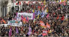  ?? (Photo AFP) ?? Le  mars (ci-dessus à Nantes), la CFDT et l’Unsa ne s’étaient pas jointes à la mobilisati­on qui avait réuni   personnes.