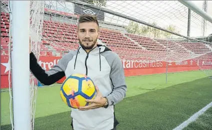  ?? FOTO: M. MONTILLA ?? Cristian Portugués, ‘Portu’ es el jugador franquicia del Girona. Su posible marcha supondría un serio varapalo para los rojiblanco­s