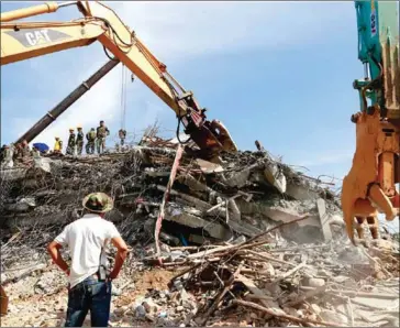  ?? HENG CHIVOAN ?? A six-storey building in Kep province collapsed on January 3, killing 36 and injuring 23.