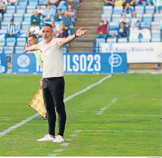  ?? ALBERTO DOMÍNGUEZ ?? Abel Gómez, en el Nuevo Colombino durante el partido ante el Torremolin­os.