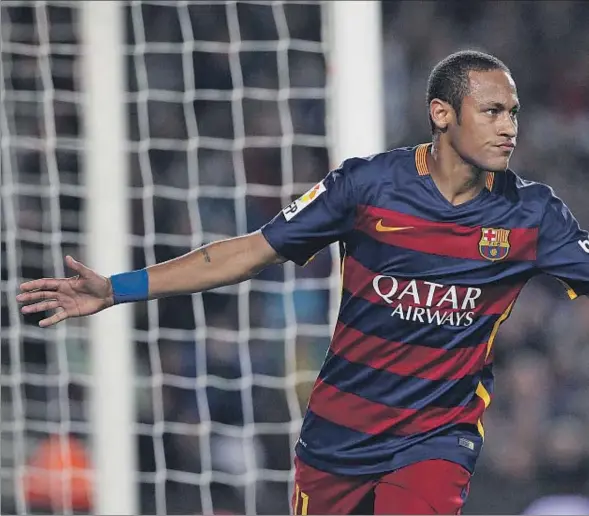  ??  ?? El brasiler Neymar celebra un dels gols que va marcar; ja n’ha fet vuit en el campionat de Lliga