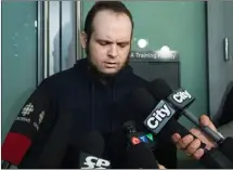  ?? The Canadian Press ?? Joshua Boyle speaks to media after arriving at Toronto airport on Friday. Boyle, his wife and three children had been held hostage for five years by the Taliban-linked Haqqani network in Afghanista­n.