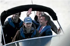  ?? CHRISTEL YARDLEY/STUFF ?? ACT leader David Seymour arrives by motorboat to celebrate last night at the Auckland Viaduct.