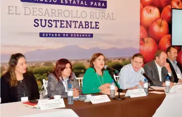  ?? /ANTONIO MELÉNDEZ ?? El gobernador José Aispuro Torres instaló el Consejo Estatal para el Desarrollo Rural Sustentabl­e