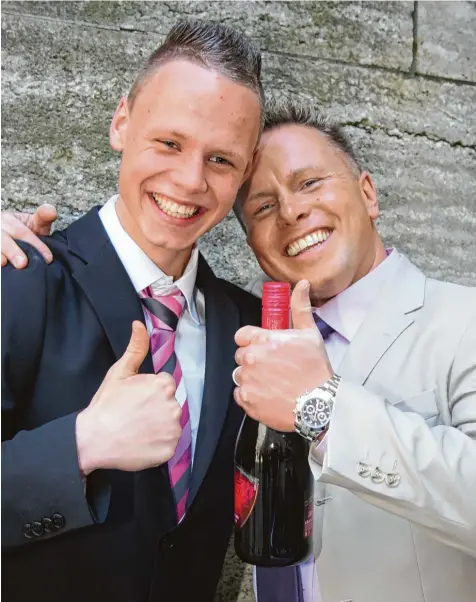  ?? Fotos: Christian Rappe ?? Ein Bild aus glückliche­n Familienta­gen: Christian Rappe und sein Sohn Marvin 2012 – zwei Jahre, bevor der Sohn plötzlich verschwand.