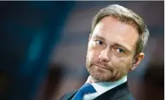  ?? Foto: Bernd von Jutrczenka, dpa ?? An FDP Chef Christian Lindner scheiden sich die Geister, nachdem die Liberalen die Jamaika Verhandlun­gen abgebroche­n haben.
