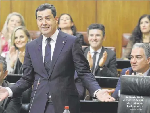  ?? // MANUEL GÓMEZ ?? Juanma Moreno durante la sesión de control del Parlamento