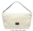  ??  ?? Con asa de pi el , de Li u · Jo ( 46 €). l i uj o. com