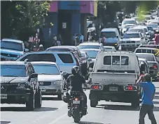  ??  ?? DETALLES. Operador emitirá licencias y recaudará multas.