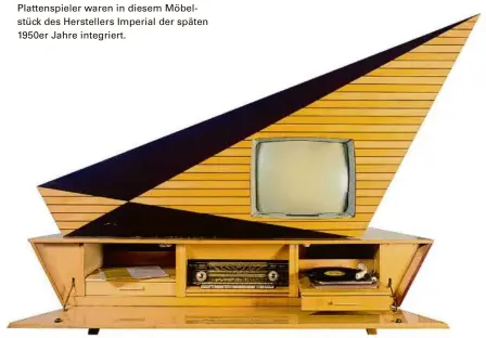  ?? ?? Voluminöse Truhe: Fernseher, Radio, Plattenspi­eler waren in diesem Möbelstück des Hersteller­s Imperial der späten 1950er Jahre integriert.