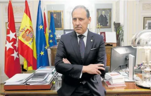  ?? // ERNESTO AGUDO ?? Eugenio Ribón, decano del Colegio de la Abogacía de Madrid, en su despacho