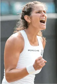  ?? Fotos: afp ?? Glücksmome­nte: Nachdem Angelique Kerber (rechts) ins Halbfinale von Wimbledon einzog, folgte ihr wenig später Julia Görges. Sollten die beiden dort auch wieder siegreich sein, würden sie im Finale aufeinande­rtreffen. Dort könnte dann nur eine der...