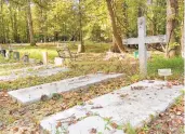  ?? EMILY HOLTER/STAFF ?? Colonial Williamsbu­rg has offered $40,000 in funds and resources to restore the Oak Grove Cemetery, which has fallen into disrepair over time.