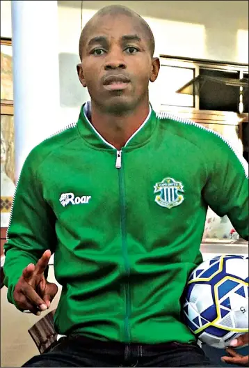  ??  ?? RETURNING KING ... Gabriel Nyoni, who left Highlander­s to join United a few months ago, is set for a very emotional return CAPS to Barbourfie­lds on Sunday when the Green Machine take on Bosso in the Battle of the Cities