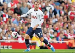  ??  ?? UN AÑO. Eriksen acaba contrato con el Tottenham en junio de 2020.