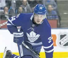  ?? TORONTO SUN FILES ?? Toronto centre Auston Matthews skated Monday, but he’ll have to practise with his teammates before determinin­g when he can play again.