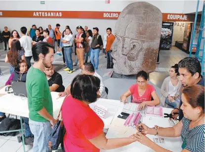  ??  ?? En Veracruz el conteo rápido oficial local dio como ganador al aliancista Miguel Ángel Yunes Linares.