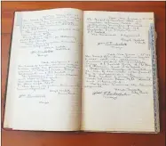  ?? PHOTO SUBMITTED ?? Ledger of Noel city meetings in 1922.