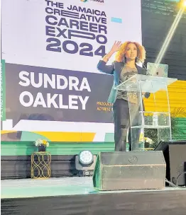  ?? PHOTO BY PAUL H WILLIAMS ?? Guest speaker Jamaican American actress Sundra Oakley making a point during her address to the audience at the recent Creative Career Expo put on by the Ministry of Culture, Gender, Entertainm­ent and Sport.